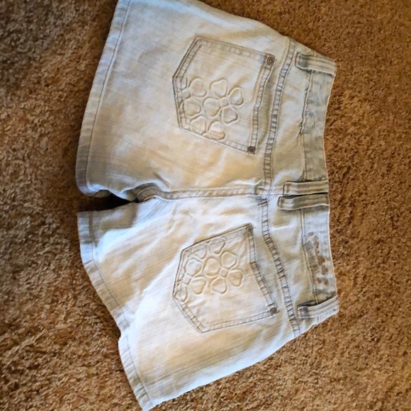 Mudd Jean shorts - Picture 2 of 2